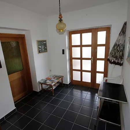 Apartmanhotel Vöröskő *