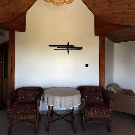 Vöröskő Apartmanhotel Révfülöp