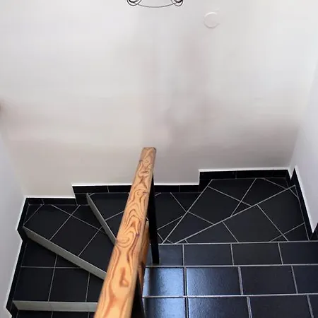 Hotel apartamentowy Voeroesko Apartmanhaz Révfülöp