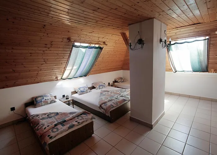 Voeroesko Apartmanhaz Lejlighedshotel Révfülöp