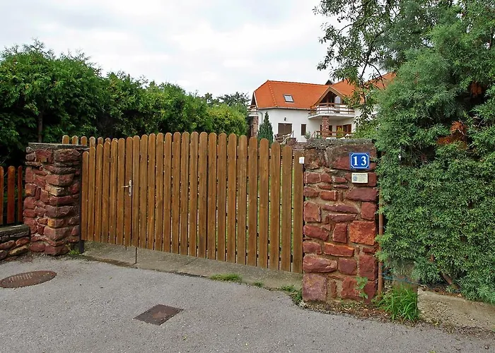 Aparthotel Voeroesko Apartmanhaz