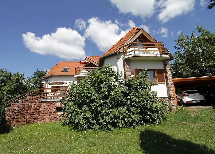 Aparthotel Voeroesko Apartmanhaz 3*